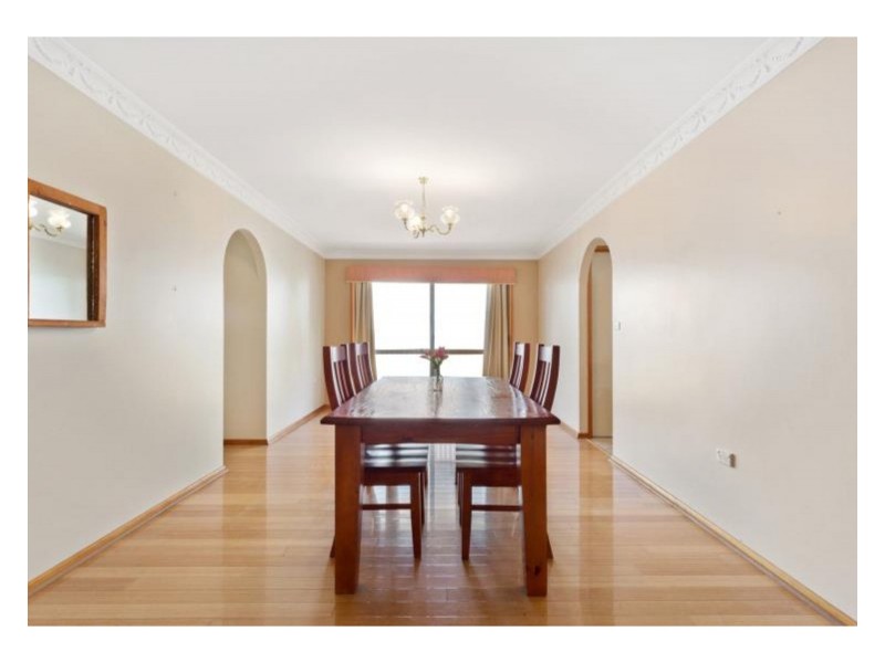 17 Hollingsworth Street, Kawana QLD 4701